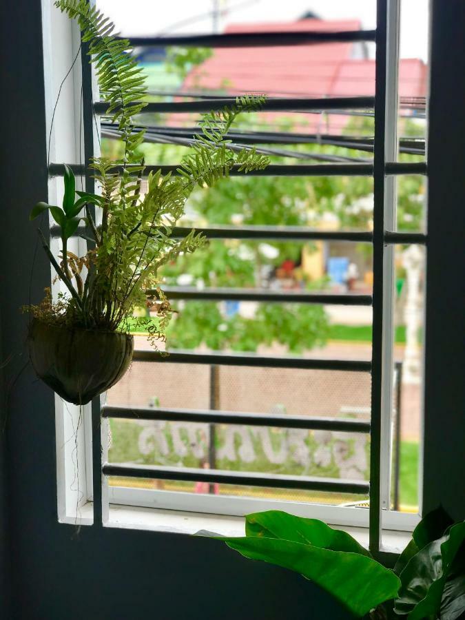 Maison Rivera Guest House Kampot Exterior foto
